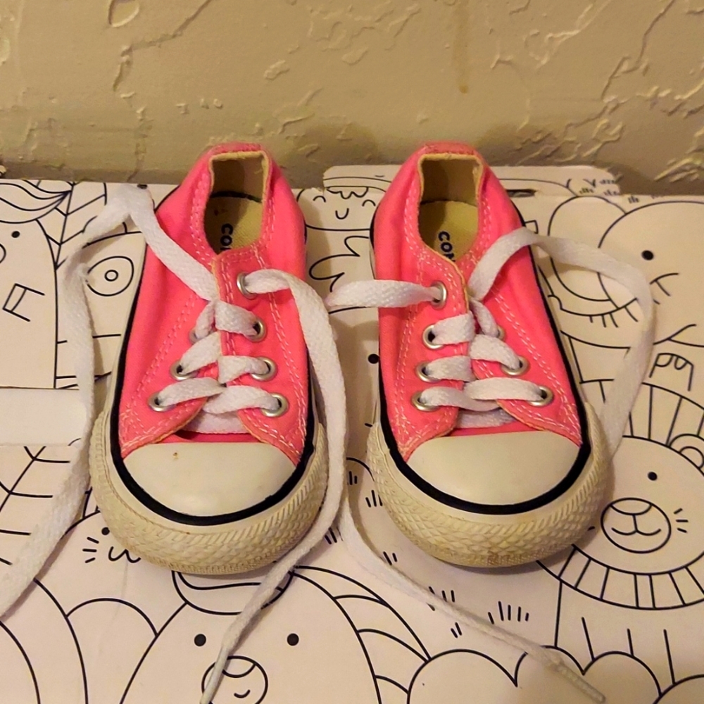 Pink Toddler Converse All Stars Size 4